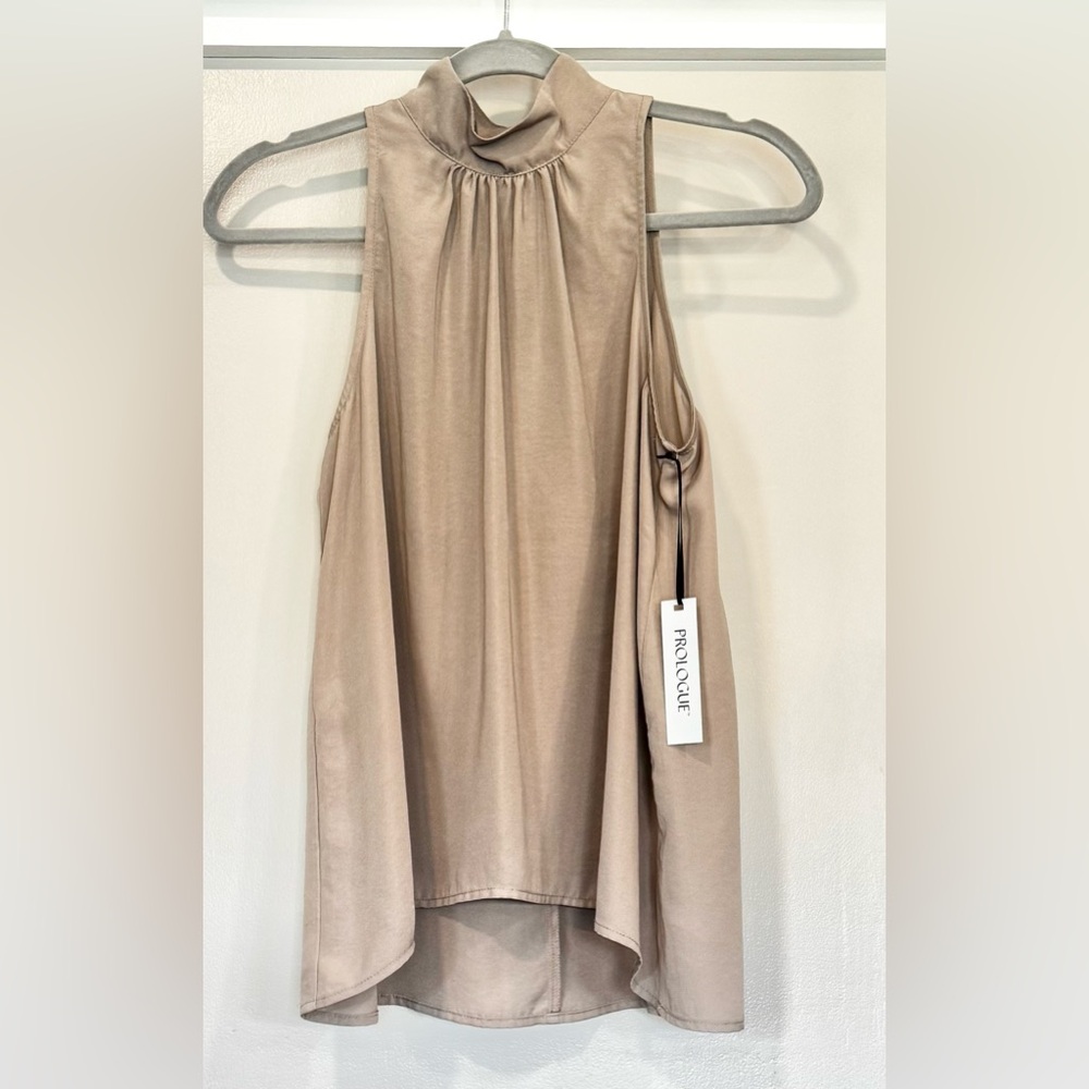 NWT Women's Sleeveless Grey/Beige Blouse